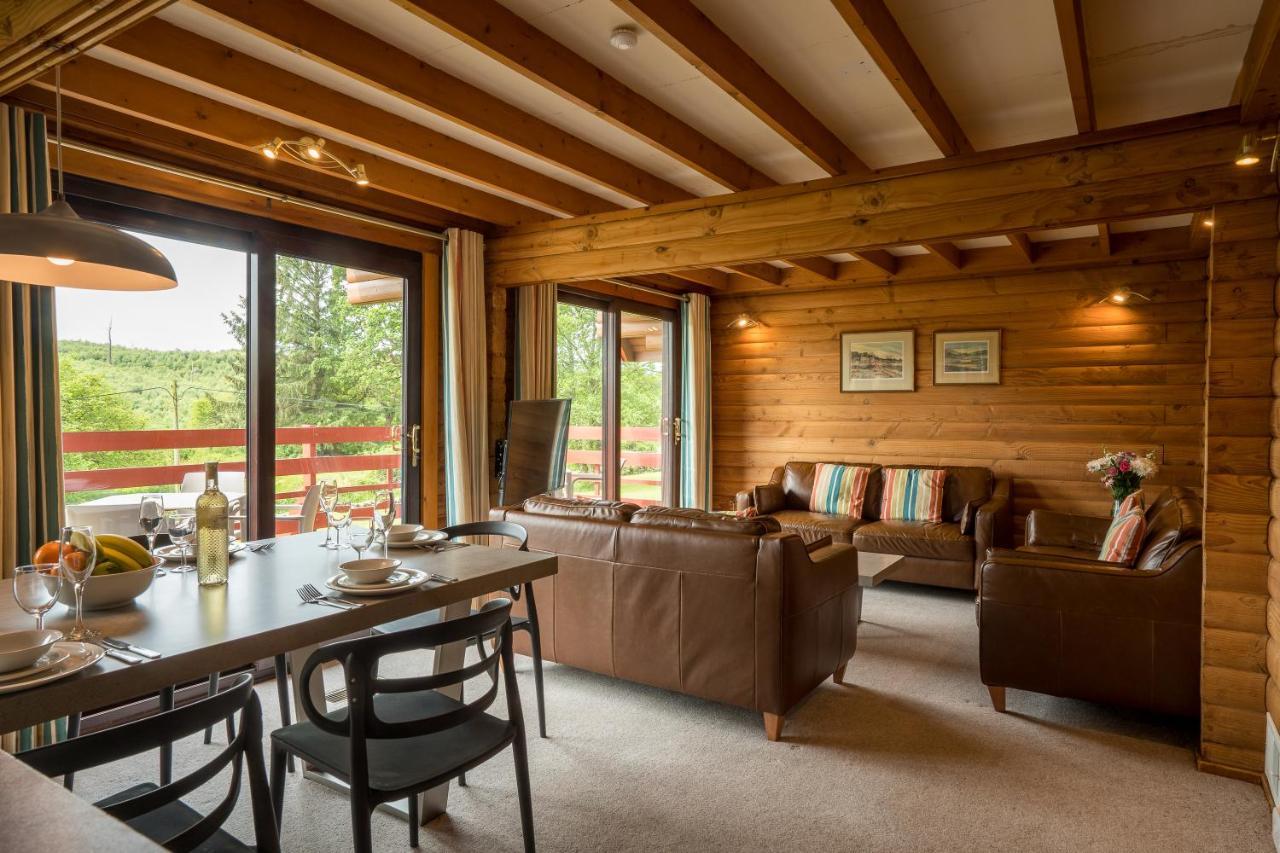 Thistle Lodges At Sandyhills Bay ดัลบีตตี ภายนอก รูปภาพ